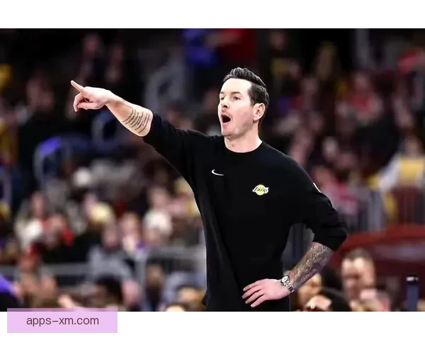 雷迪克：对阵雷霆锻炼季后赛心态斯马特预计周一复出