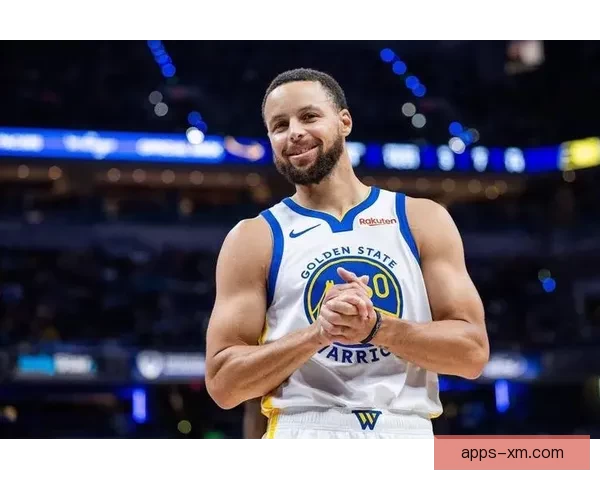 科尔称库里恢复健康即可出战同时力挺桑托斯自信迎接挑战球队前景乐观